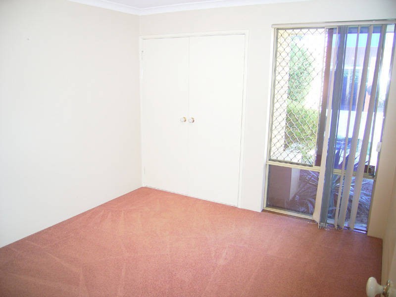 12/96 Simpson Avenue, Rockingham WA 6168