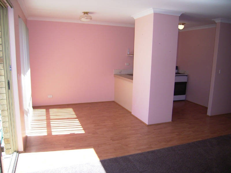 12/96 Simpson Avenue, Rockingham WA 6168