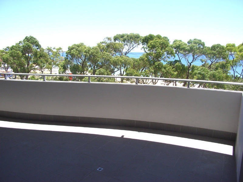 26/17-21 Rockingham Beach Road, Rockingham WA 6168