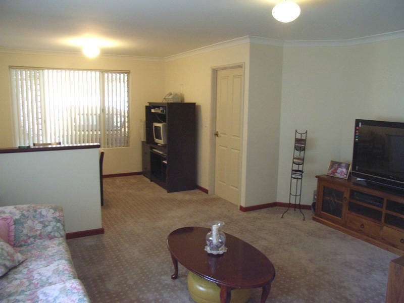 23 Hawker Street, Safety Bay WA 6169