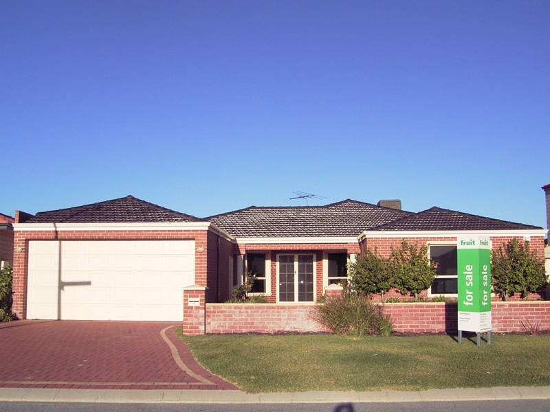 17 St Cloud Way, Port Kennedy WA 6172