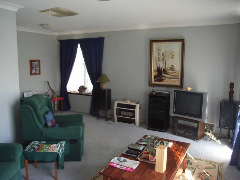 633 Mataitai Loop, Cooloongup WA 6168