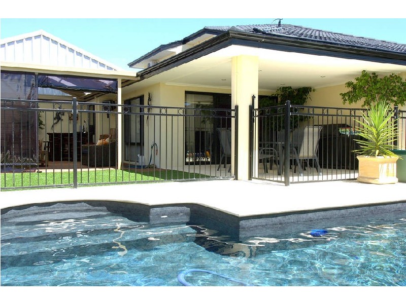 27 Three Bears Loop, Secret Harbour WA 6173