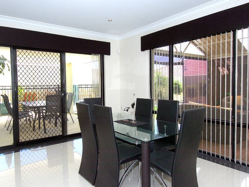 27 Three Bears Loop, Secret Harbour WA 6173