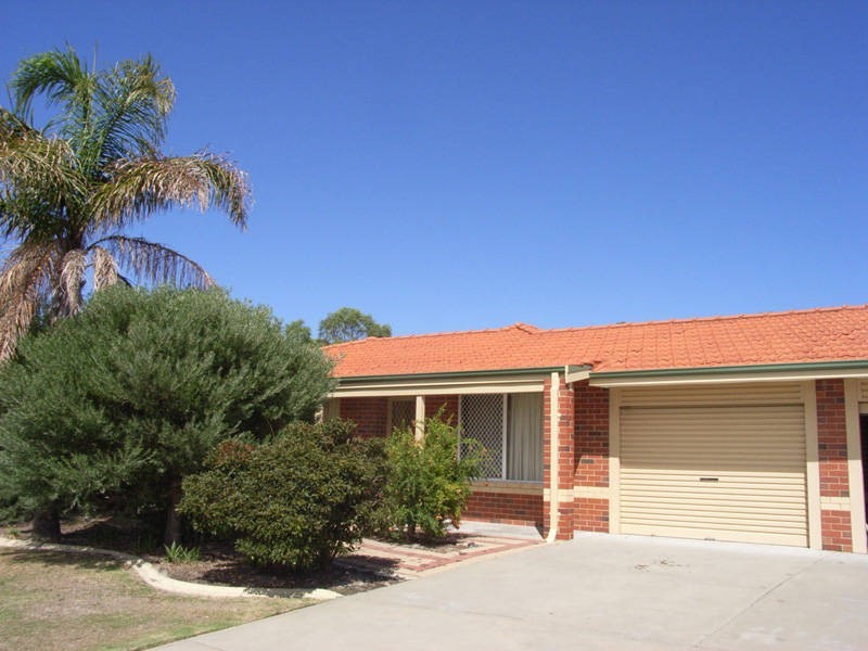 4/12 McNicholl Street, Rockingham WA 6168
