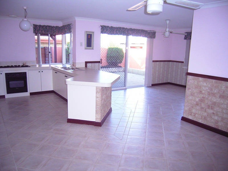 8 Mayflower Close, Port Kennedy WA 6172