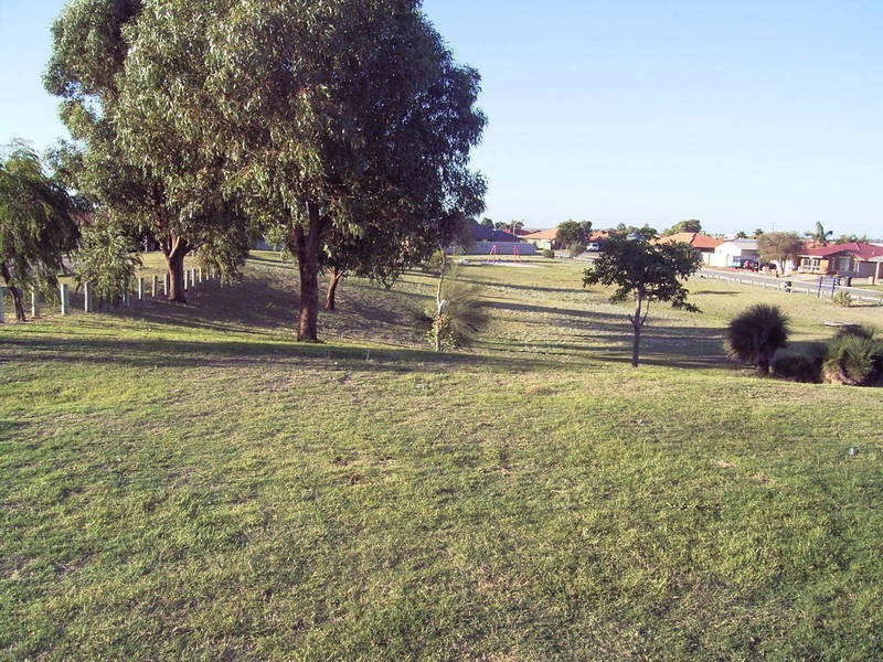 8 Mayflower Close, Port Kennedy WA 6172