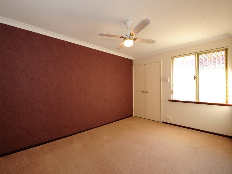 6 Madeira Place, Safety Bay WA 6169