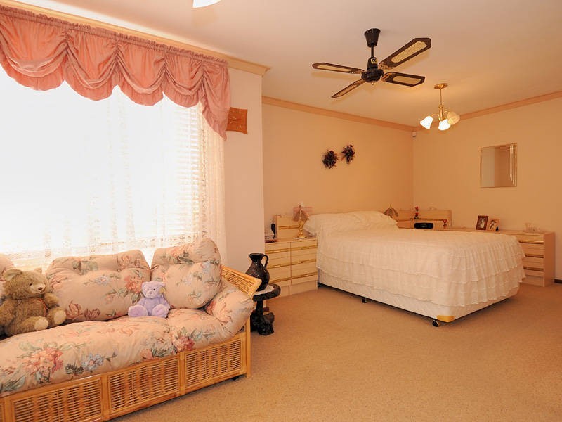 75 Fendam Street, Warnbro WA 6169