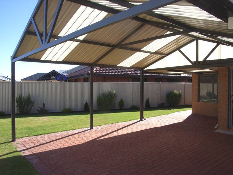 14 Ambleside Parade, Waikiki WA 6169