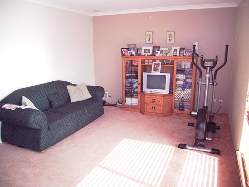 35 Camfield Loop, Parmelia WA 6167