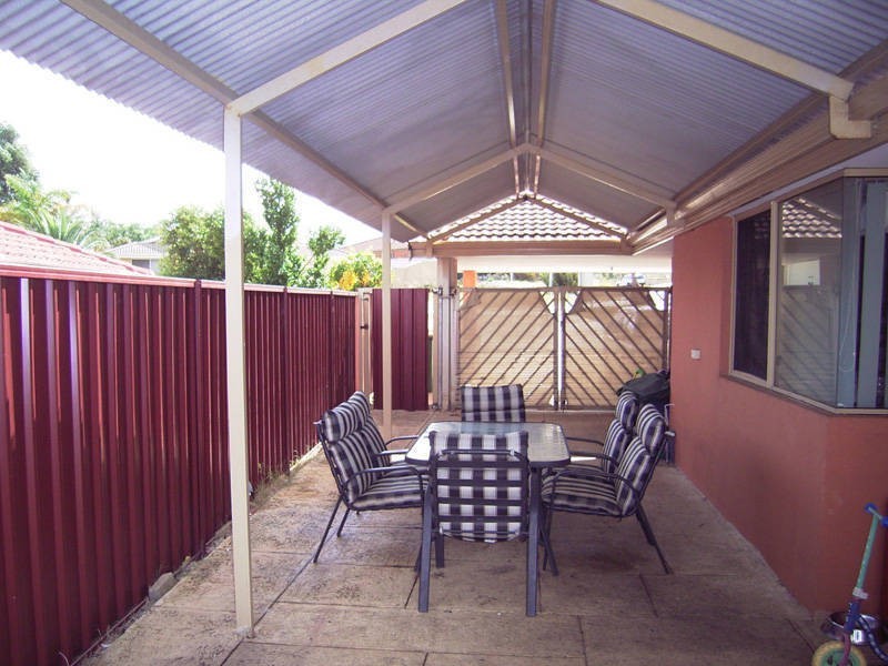 35 Camfield Loop, Parmelia WA 6167