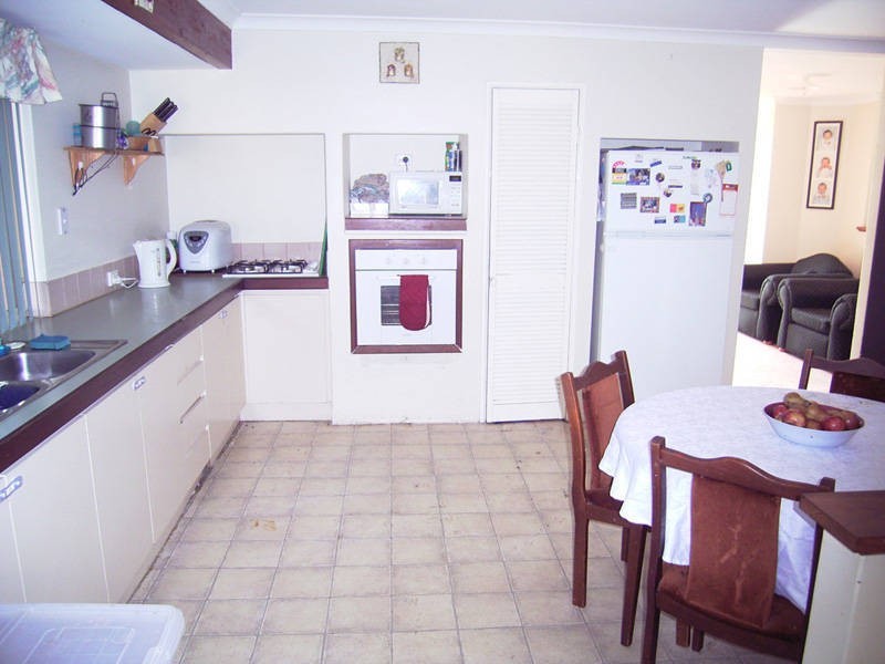 35 Camfield Loop, Parmelia WA 6167