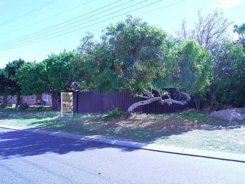 2/10 East Road, Shoalwater WA 6169