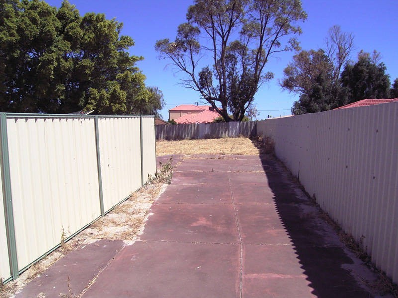 16A Vaux Street, Rockingham WA 6168