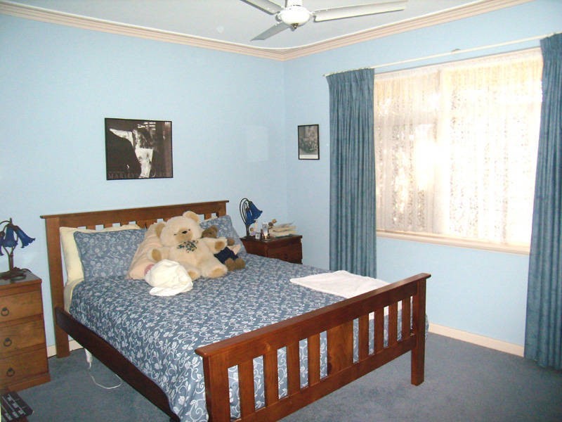 9 Light Street, Shoalwater WA 6169