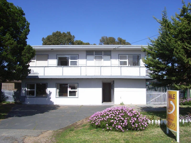 623 Safety Bay Road, Waikiki WA 6169