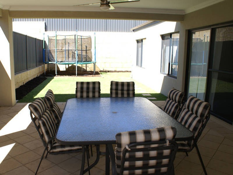 6 Mallard Way, Baldivis WA 6171