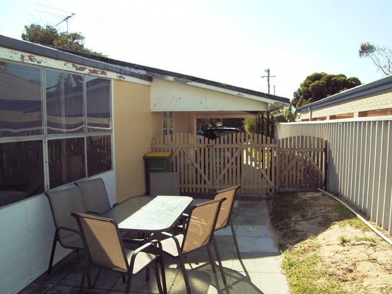 7 Vickery Street, Rockingham WA 6168