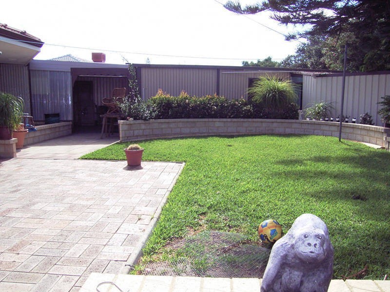 1 Waller Street, Rockingham WA 6168