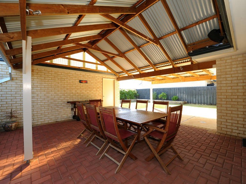 39 Lynch Avenue, Rockingham WA 6168