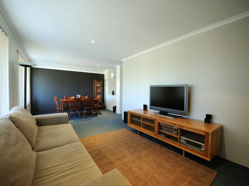 39 Lynch Avenue, Rockingham WA 6168
