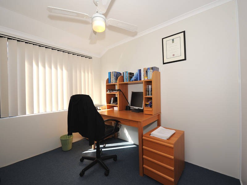 39 Lynch Avenue, Rockingham WA 6168
