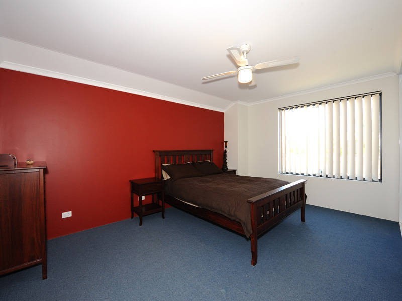 39 Lynch Avenue, Rockingham WA 6168