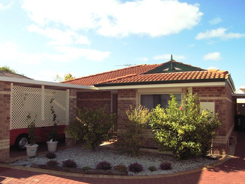 5/2 Dowling Street, Rockingham WA 6168