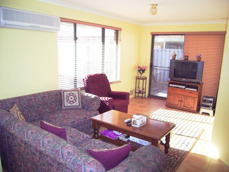 5/2 Dowling Street, Rockingham WA 6168