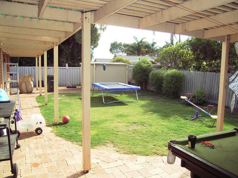 12 Salvador Close, Safety Bay WA 6169