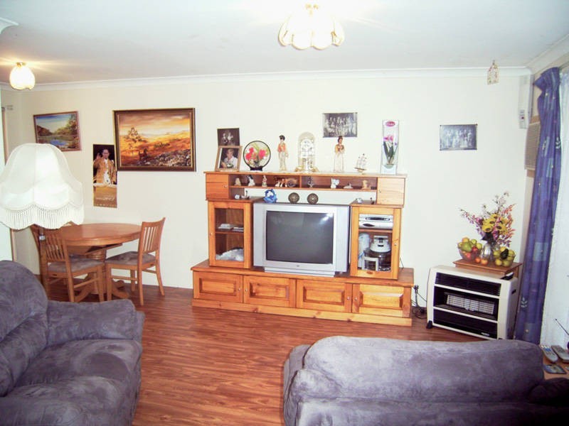 8 Carnegie Loop, Cooloongup WA 6168