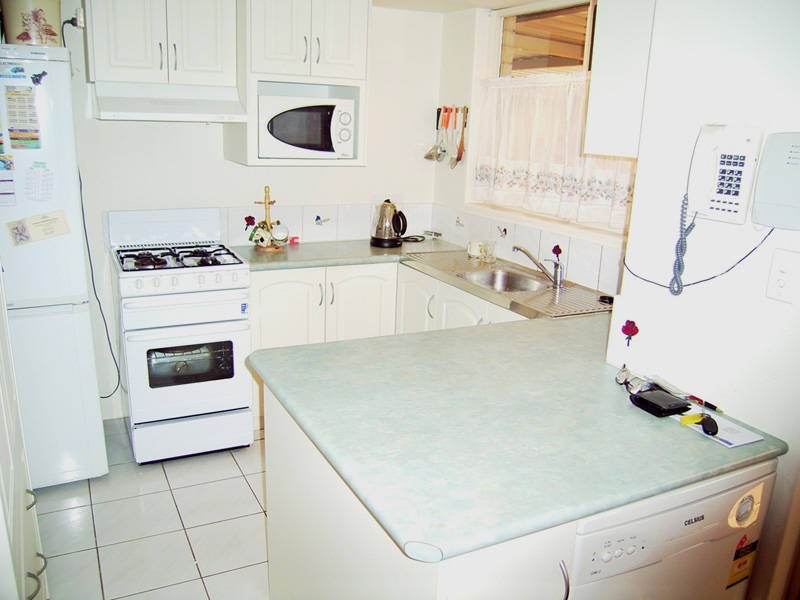 8 Carnegie Loop, Cooloongup WA 6168