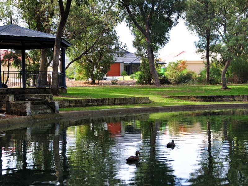 5 Bluestone Parkway, Secret Harbour WA 6173