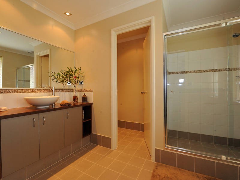 5 Bluestone Parkway, Secret Harbour WA 6173