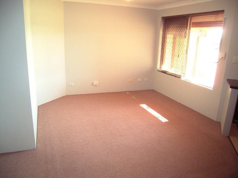 30 Mornington Blvd, Waikiki WA 6169