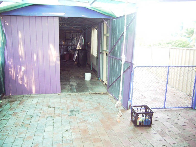 3 June Road, Safety Bay WA 6169