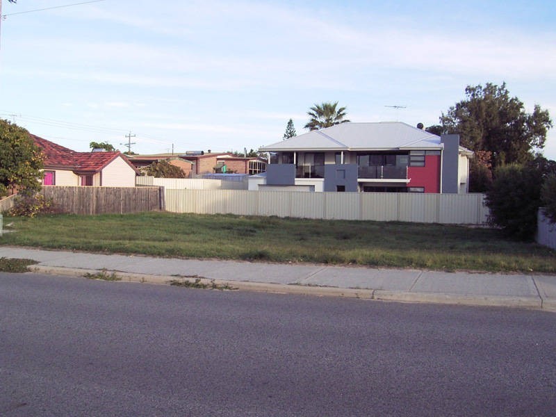 9 Boundary Road, Shoalwater WA 6169