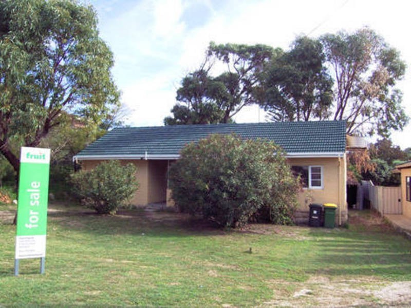 14 Michael Road, Waikiki WA 6169