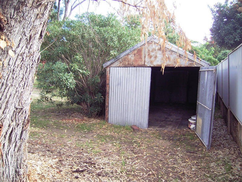 14 Michael Road, Waikiki WA 6169