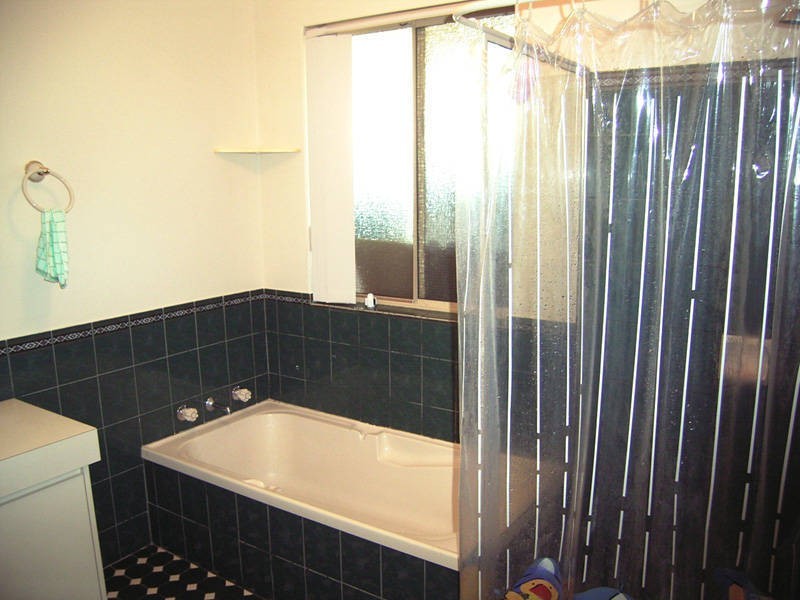 12 Karlak Close, Leda WA 6170