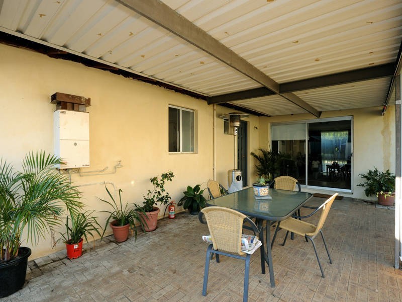 15 Parmelia Avenue, Parmelia WA 6167