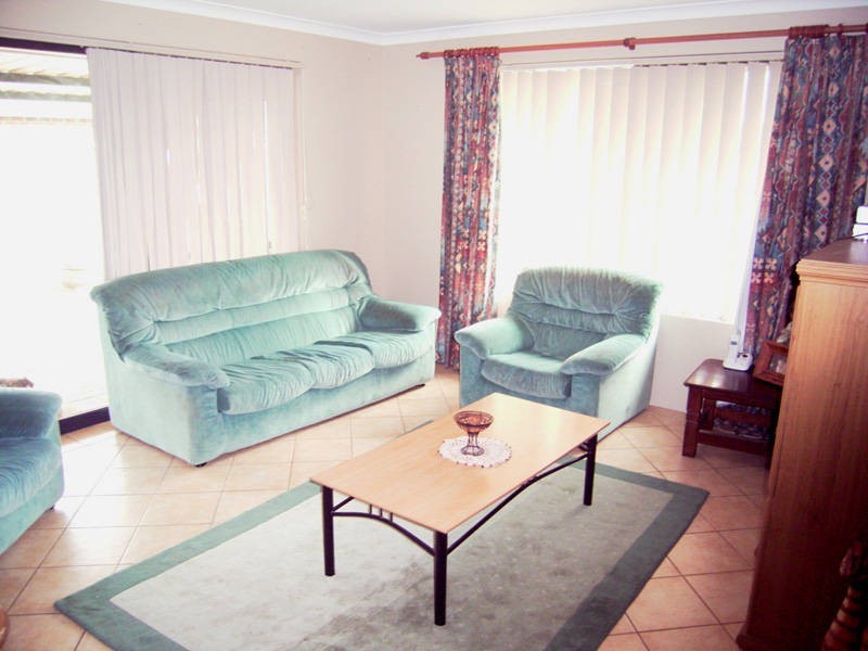 48 Sarah Ann Crescent, Warnbro WA 6169