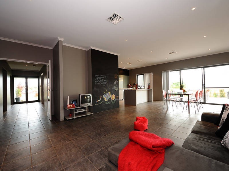 95 Arpenteur Drive, Baldivis WA 6171