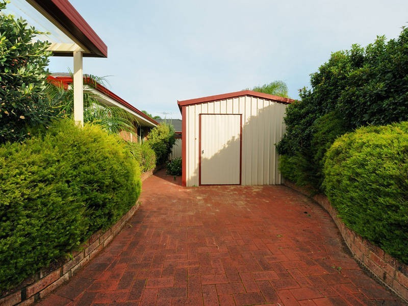 5 Fairway Place, Cooloongup WA 6168