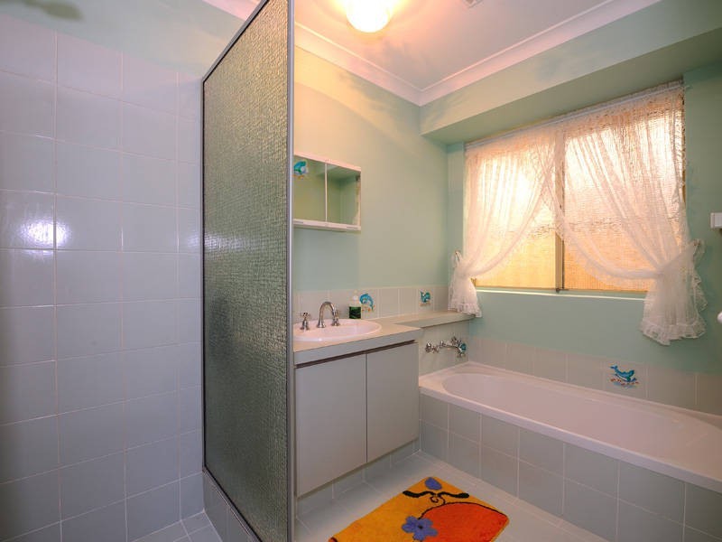 5 Fairway Place, Cooloongup WA 6168