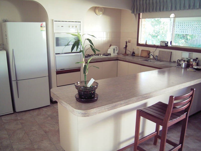 5 East Road, Shoalwater WA 6169