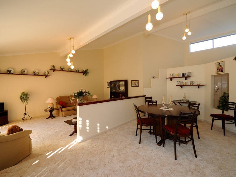 9 Madeira Place, Safety Bay WA 6169