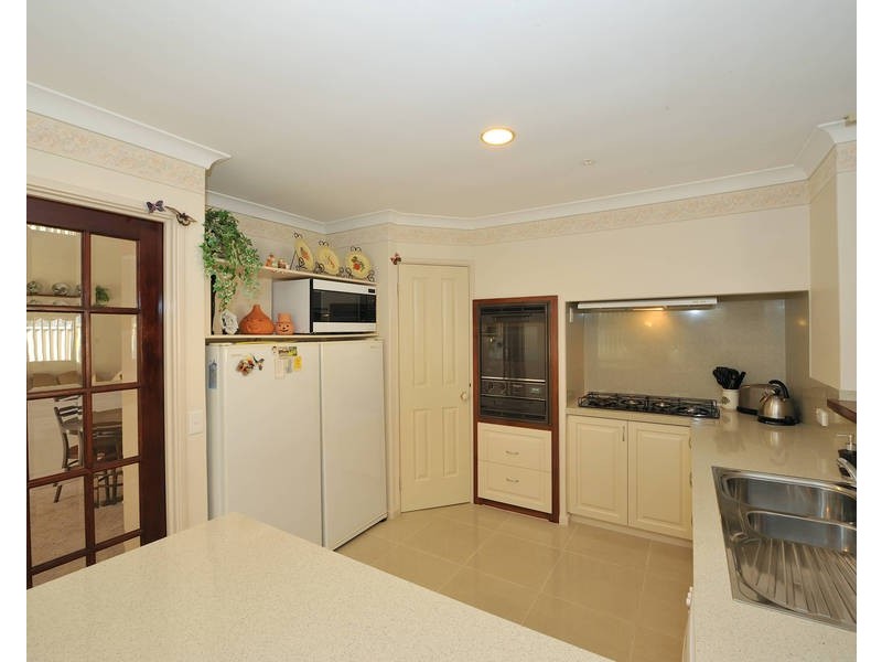 9 Madeira Place, Safety Bay WA 6169