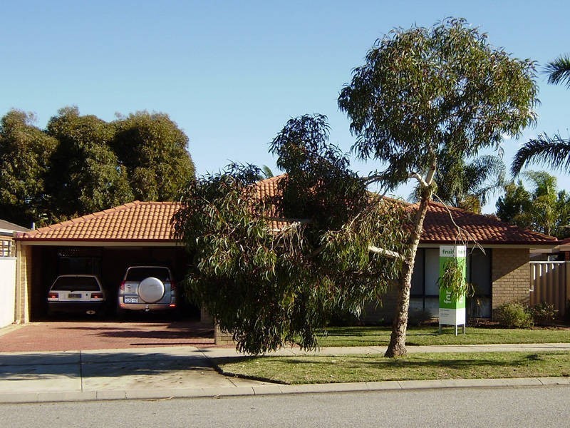 44 Mornington Blvd, Waikiki WA 6169
